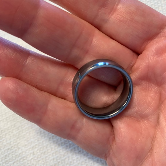 Tungsten wedding band - Picture 7 of 7